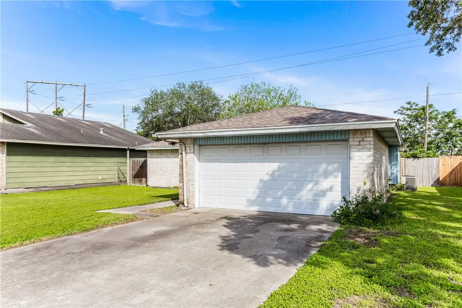 4041 Mountain View Drive, Corpus Christi, TX 78410 - #2