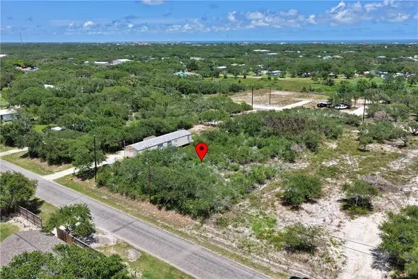 1032 San Antonio, Rockport, TX 78382