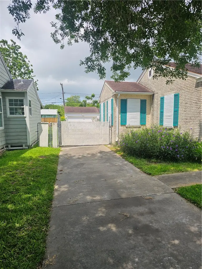 3105 Austin Street, Corpus Christi, TX 78404 - #3