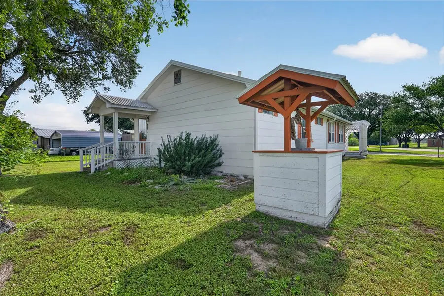 406 Fred Avenue, Agua Dulce, TX 78330 - #2