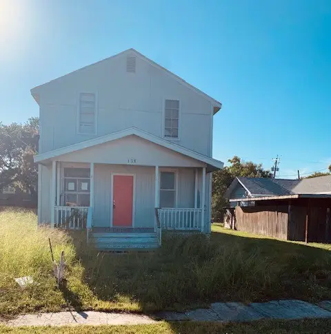 138 S Houston, Aransas Pass, TX 78336-2500