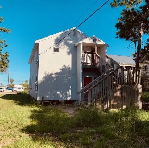 138 S Houston, Aransas Pass, TX 78336-2500 - #2