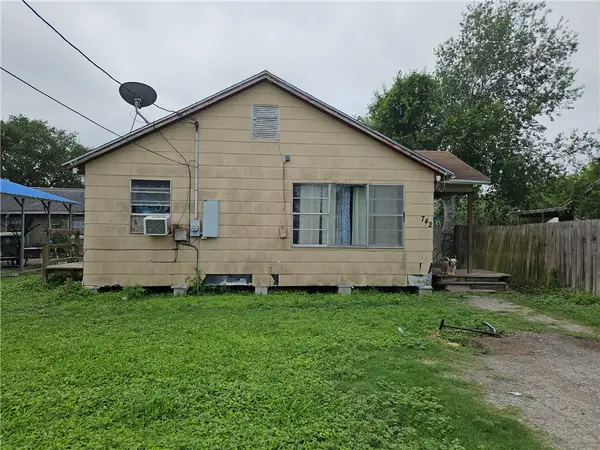 742 W 1st St., Alice, TX 78332