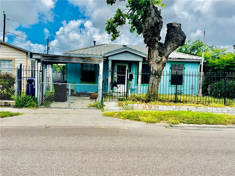 321 Cortez Street, Corpus Christi, TX 78405 - #2