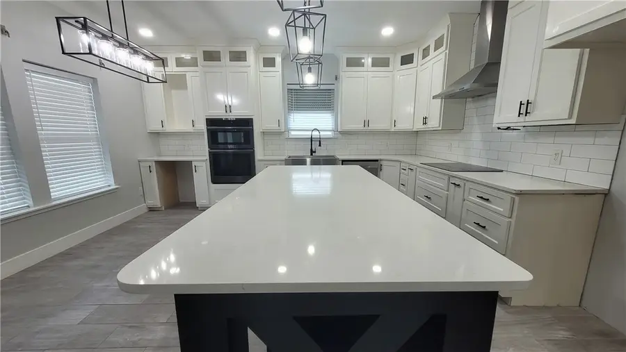 1215 S Live Oak Street, Rockport, TX 78382 - #3