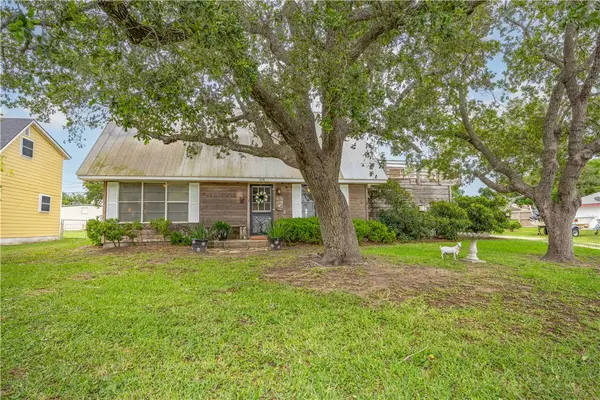 418 Woodhaven, Ingleside, TX 78362