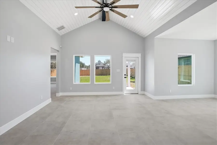 741 S 10th Street, Aransas Pass, TX 78336 - #3