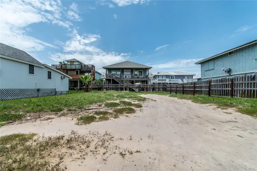 1019 S Austin Street, Rockport, TX 78382 - #2