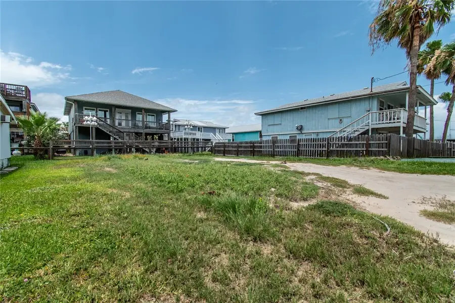 1019 S Austin Street, Rockport, TX 78382 - #3