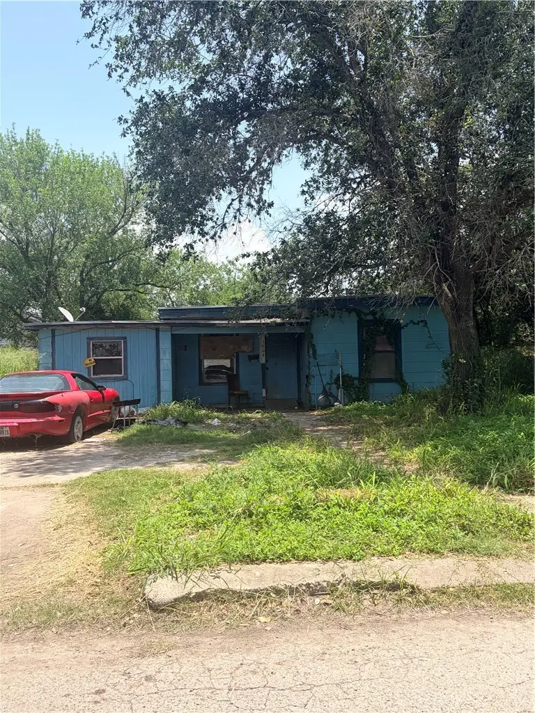1604 Pena Street, Alice, TX 78332 - #1