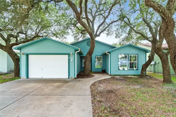 105 Pecan Harbor Street, Rockport, TX 78382