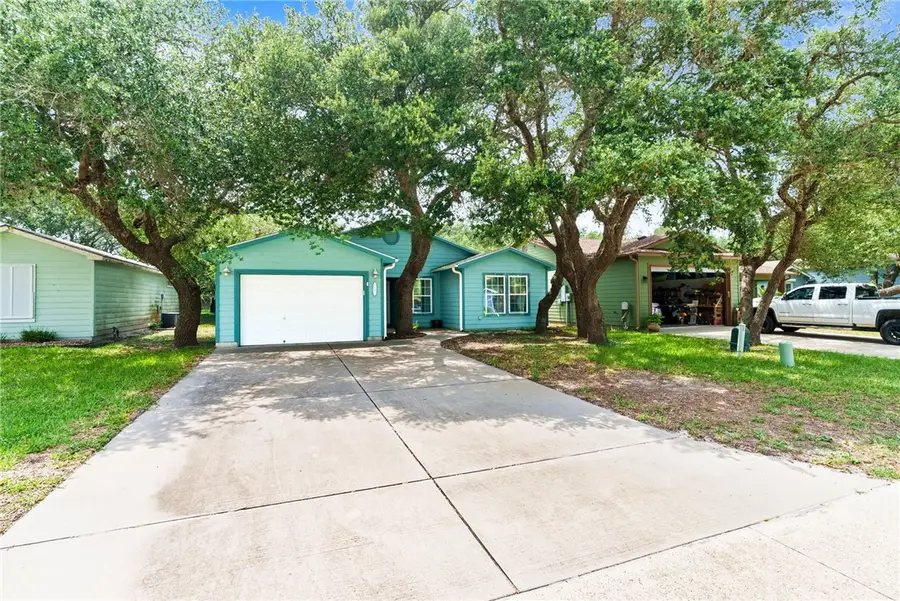105 Pecan Harbor Street, Rockport, TX 78382 - #2
