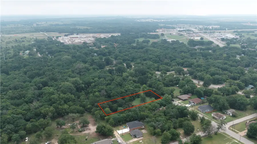 1420 E 4th Avenue, Corsicana, TX 75110 - #2