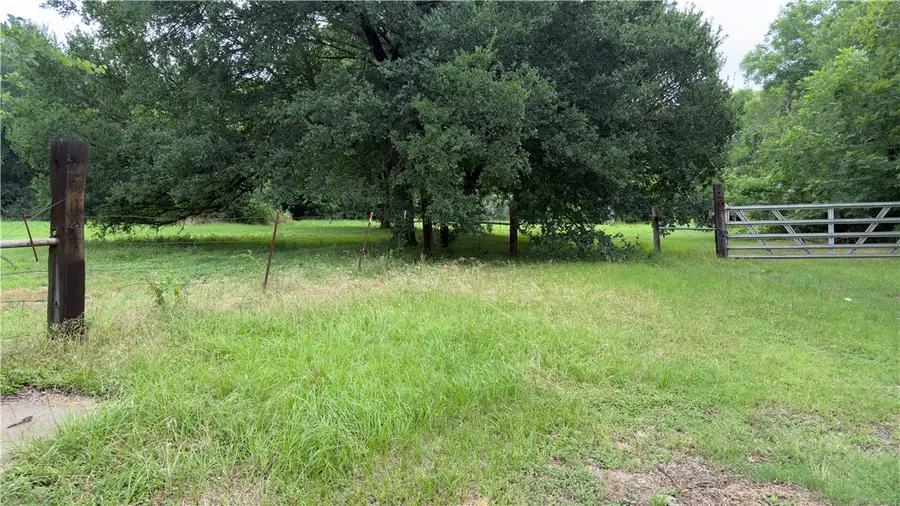 1420 E 4th Avenue, Corsicana, TX 75110 - #3