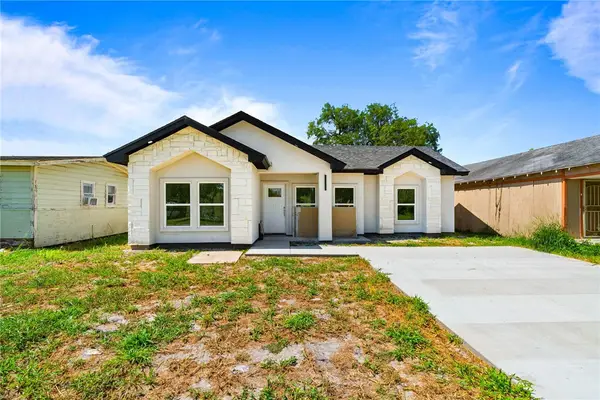 624 W Johnston Avenue, Kingsville, TX 78363