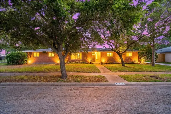 601 Moray Place, Corpus Christi, TX 78411