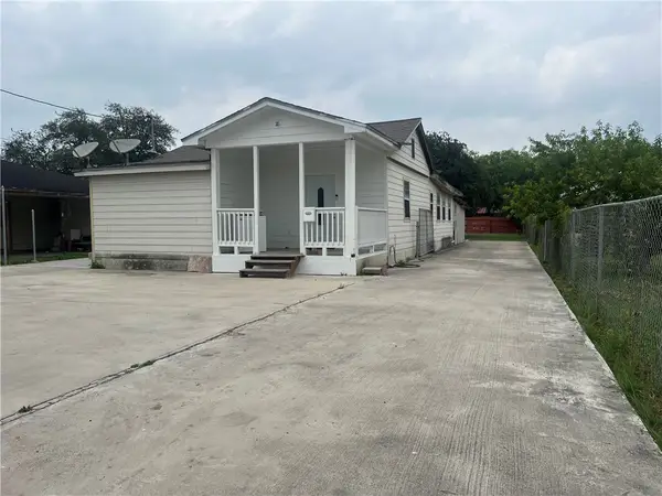 205 W 3rd Street, Alice, TX 78332