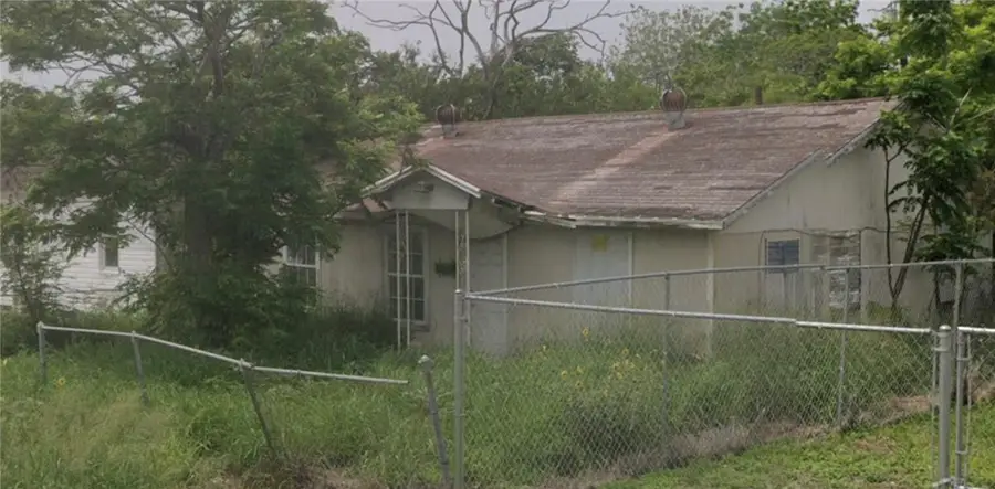 609 Lopez Street, Robstown, TX 78380 - #2