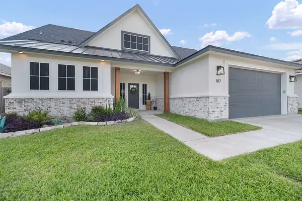 107 John Russell Drive, Portland, TX 78374