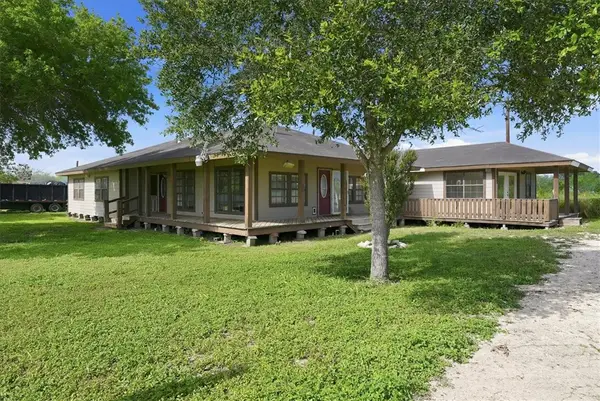 197 County Road 460, Alice, TX 78332
