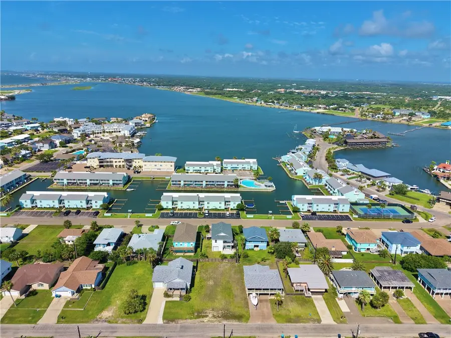 20 Nassau Drive, Rockport, TX 78382 - #3