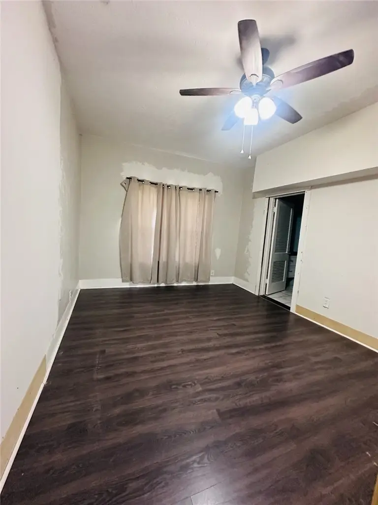 542 Mcintyre Avenue, Taft, TX 78390 - #3