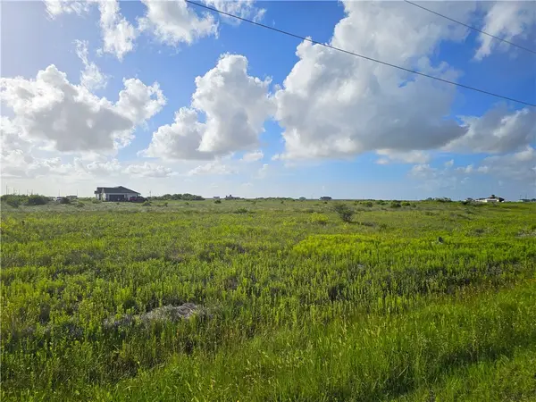 125 Duckhaven Drive, Rockport, TX 78382