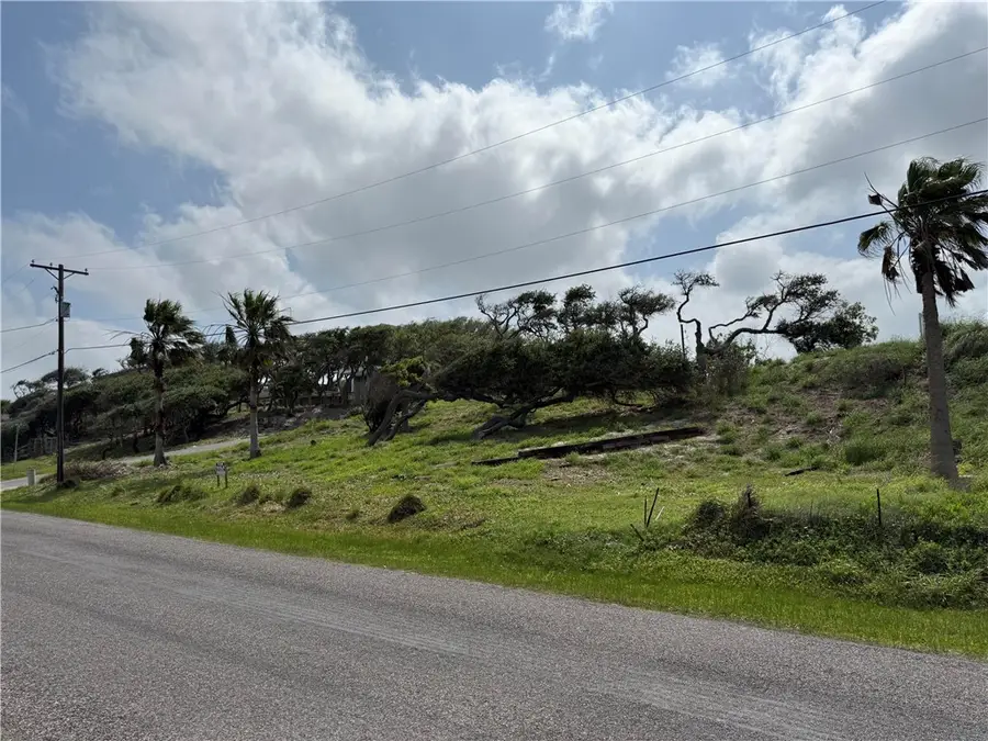 102 Bay Road, Rockport, TX 78382 - #2