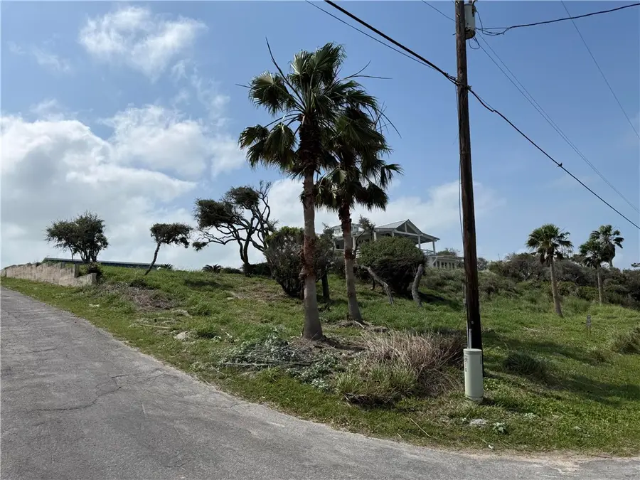 102 Bay Road, Rockport, TX 78382 - #3