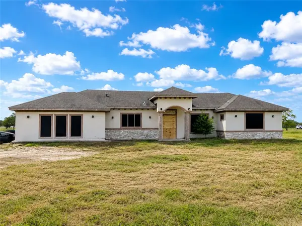 4668 N Us Highway 281, Alice, TX 78332