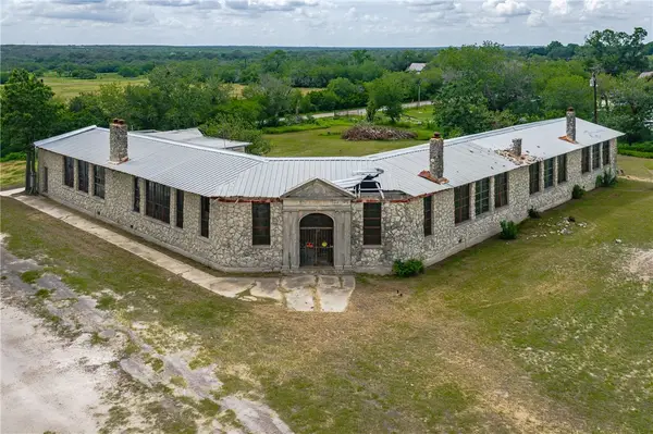 8985 Us Hwy 181, Tuleta, TX 78162