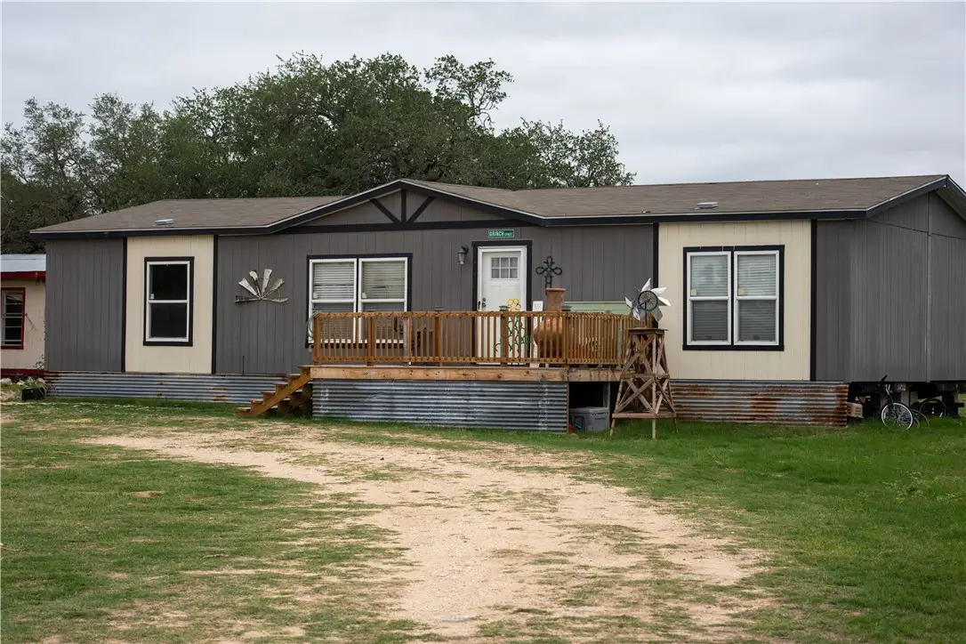 490 Hernandez Road, Poteet, TX 78065 - #1