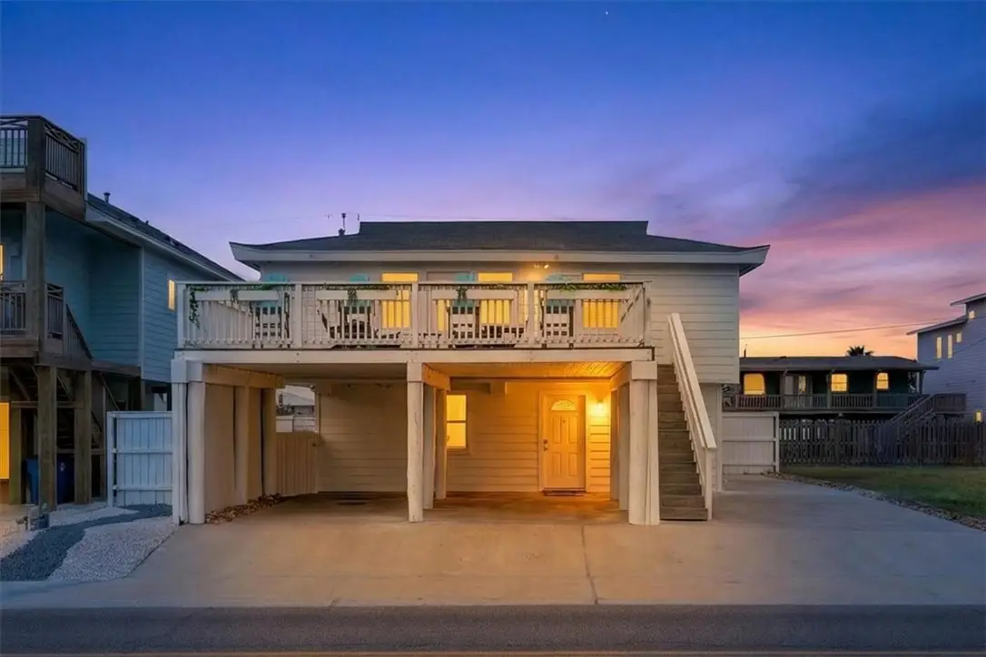 1310 S 11th Street, Port Aransas, TX 78373 - #1