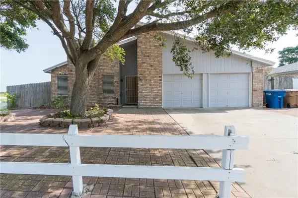 801 Saint Columban Place, Corpus Christi, TX 78418