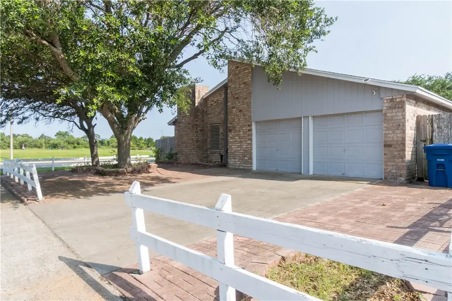 801 Saint Columban Place, Corpus Christi, TX 78418 - #2