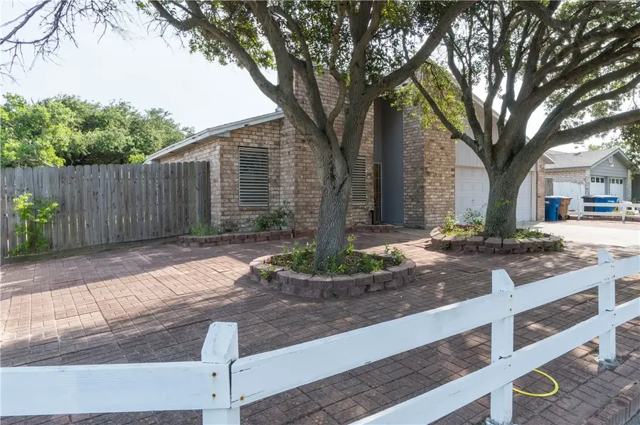 801 Saint Columban Place, Corpus Christi, TX 78418 - #3