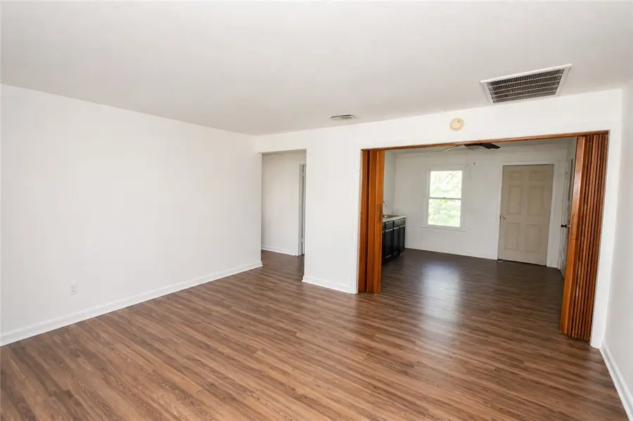 917 E Kenedy Avenue, Kingsville, TX 78363 - #2