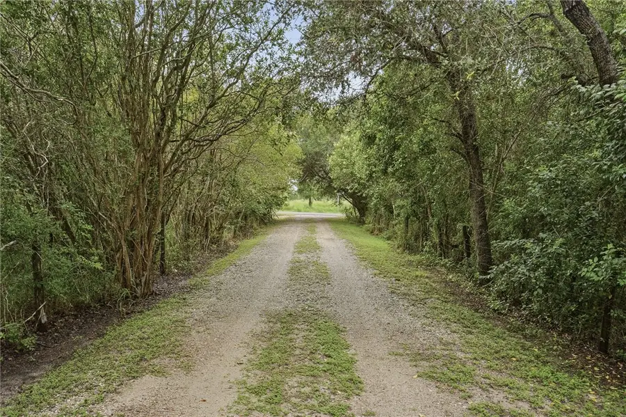 109 Fm 1360, Woodsboro, TX 78393 - #2