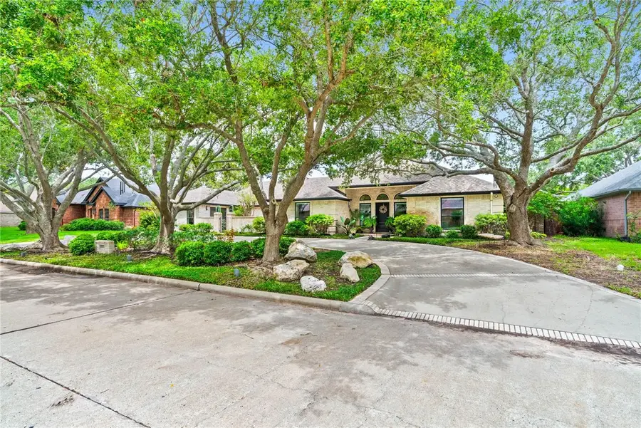2805 Bretshire Drive, Corpus Christi, TX 78414 - #2