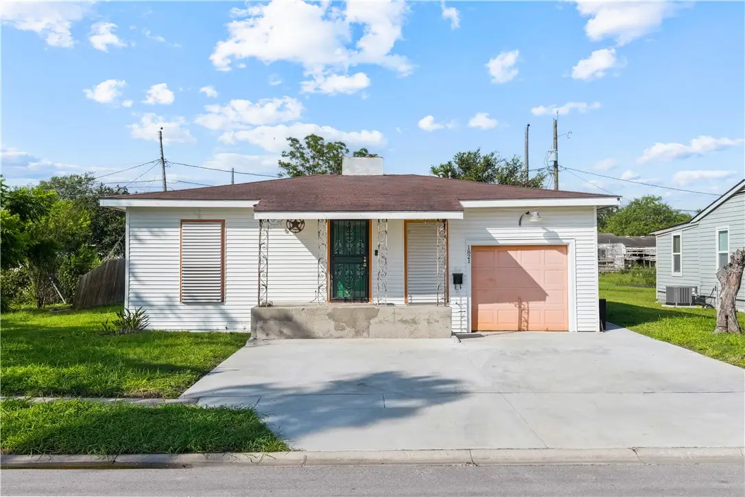 1821 Hawthorne Drive, Corpus Christi, TX 78404 - #1