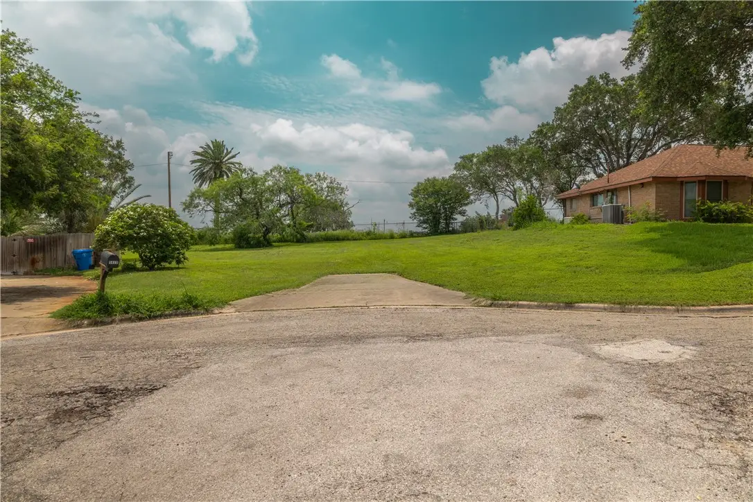 5406 Northwest Tr, Corpus Christi, TX 78410 - #1