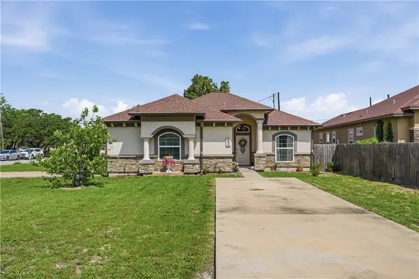 162 S 11th St & Yoakum, Aransas Pass, TX 78336