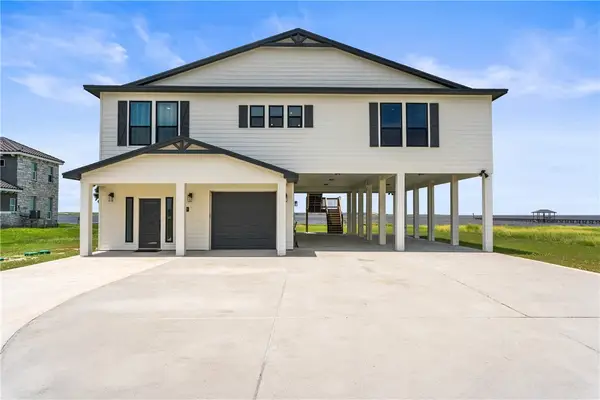 135 Sunrise Drive, Rockport, TX 78382