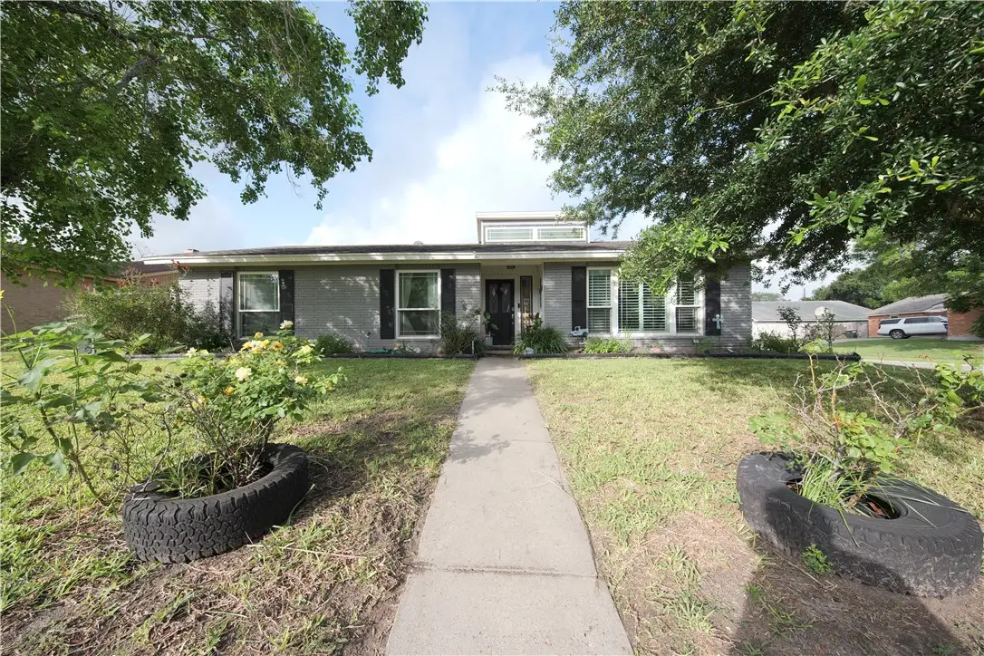 11821 Lori Dr, Corpus Christi, TX 78410 - #1