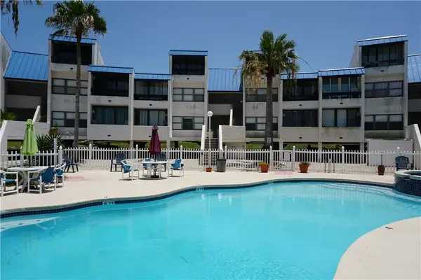 14401 Commodores Drive #103, Corpus Christi, TX 78418
