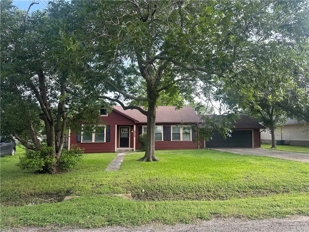 215 W Heard, Refugio, TX 78377 - #1