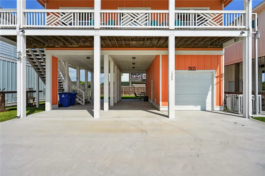 1505 S Live Oak Street, Rockport, TX 78382 - #2