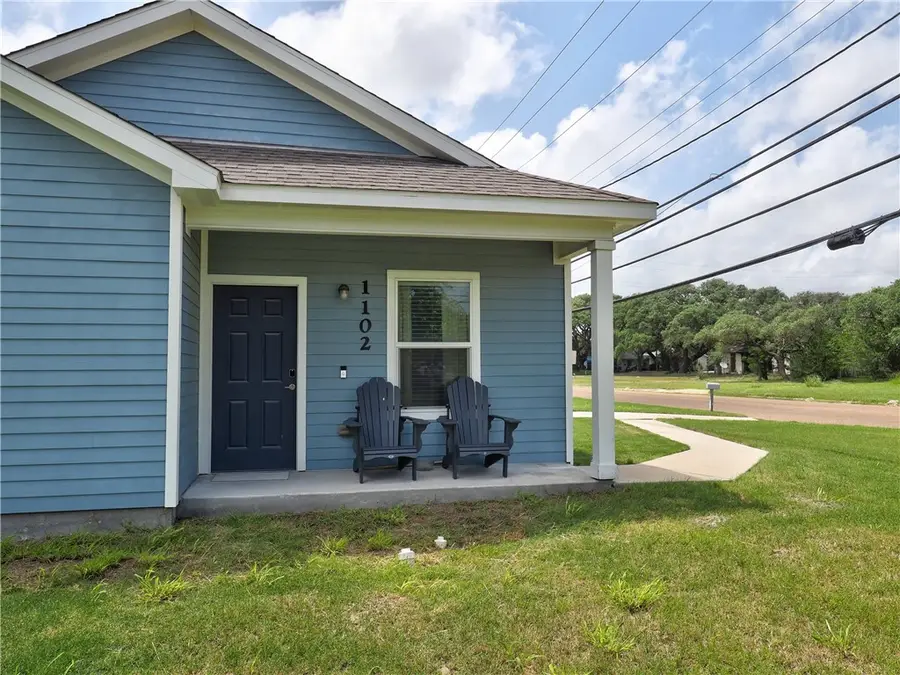 1102 S Mccampbell Street, Aransas Pass, TX 78336 - #3