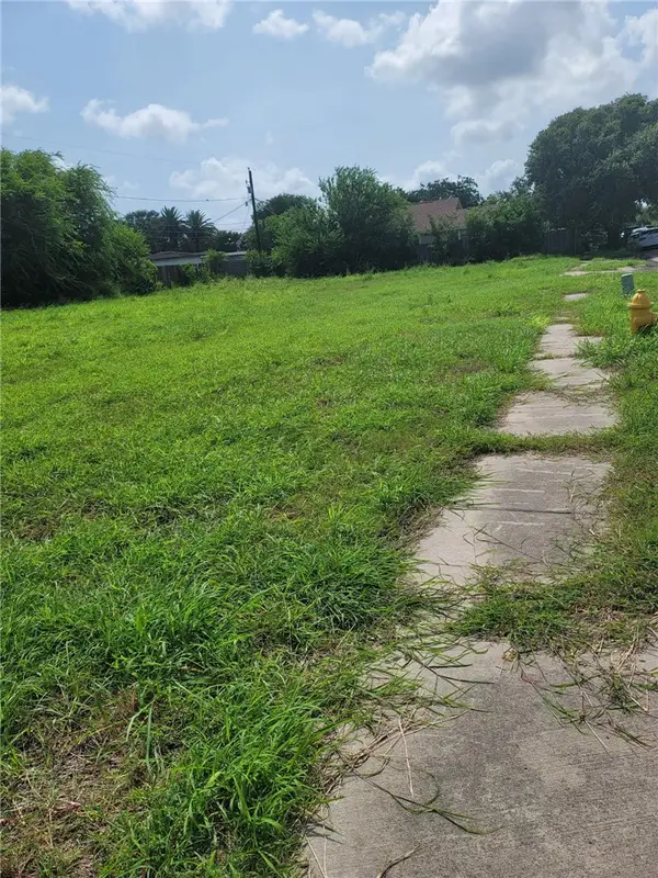 2823 S Port Avenue, Corpus Christi, TX 78405