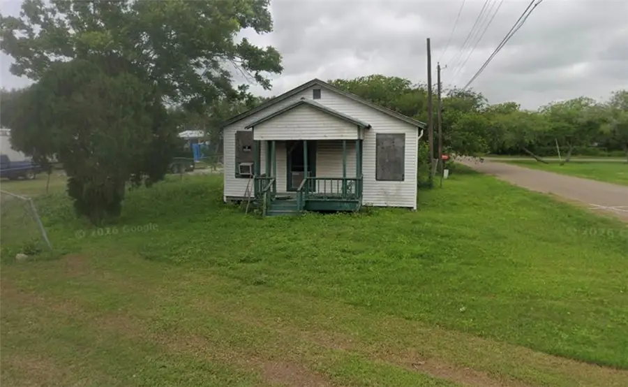 207 San Diego, Agua Dulce, TX 78330 - #2